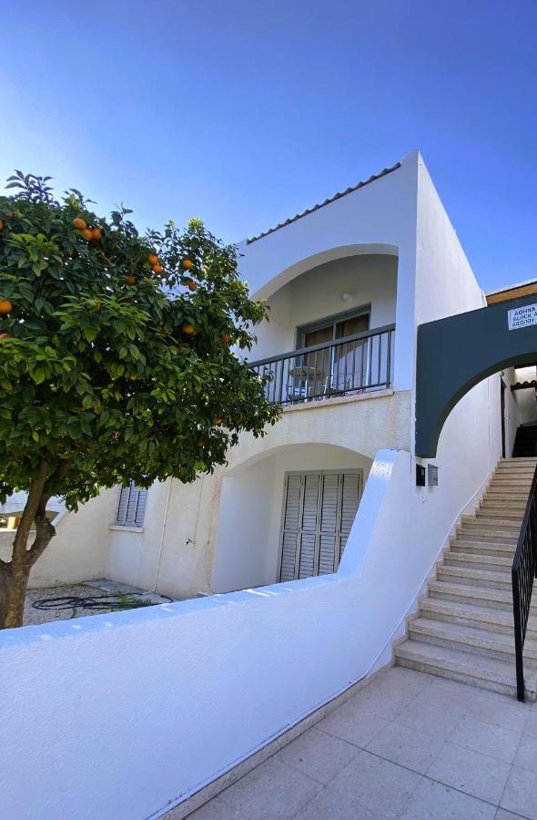 Penny'S Kato Paphos Apartment Dış mekan fotoğraf