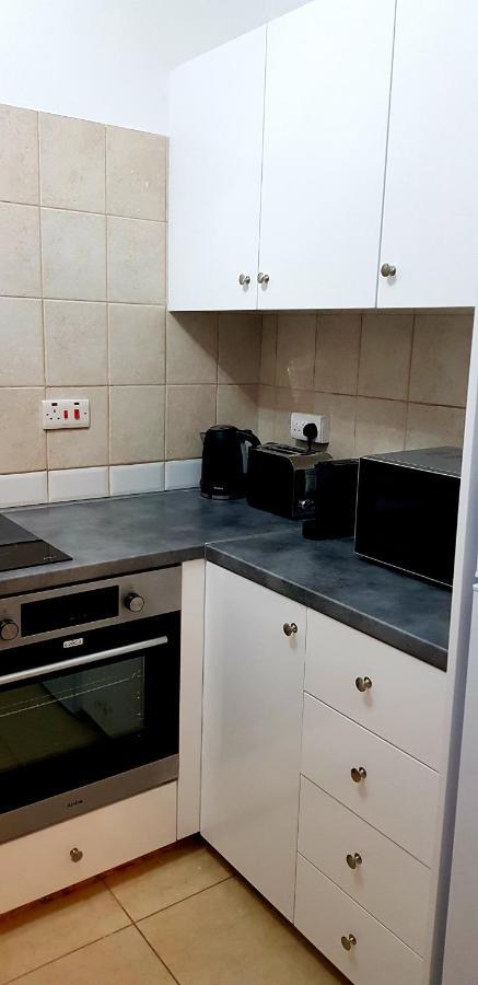 Penny'S Kato Paphos Apartment Dış mekan fotoğraf